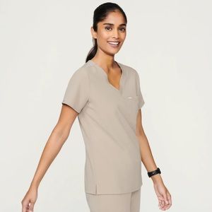 FIGS Boulder Catarina One-Pocket Scrub Top - L